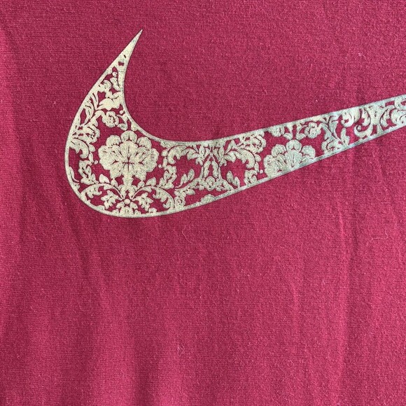 Nike Tee T-Shirt Women XS Dark Red Flower Swoosh Short Sleeve - Picture 3 of 8